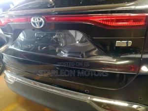Toyota Harrier 2.5 Hybrid 2020 Black