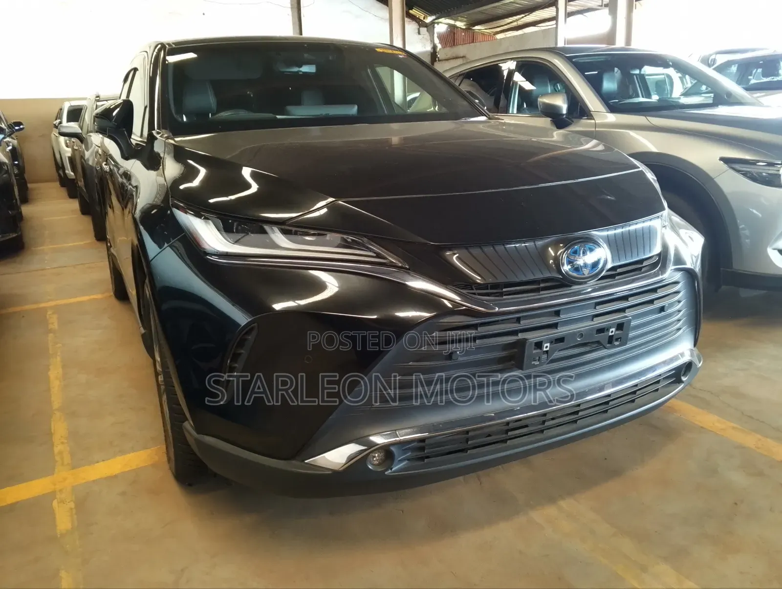 Toyota Harrier 2.5 Hybrid 2020 Black