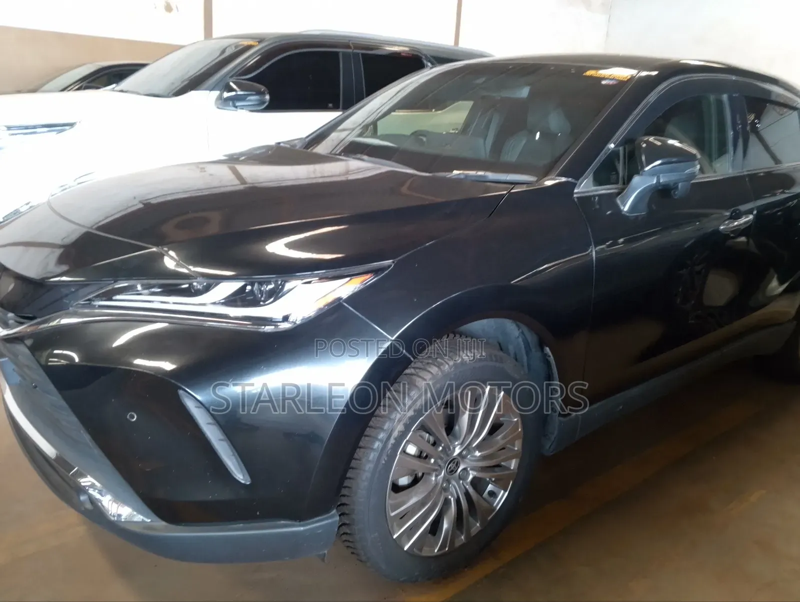 Toyota Harrier 2.5 Hybrid 2020 Black