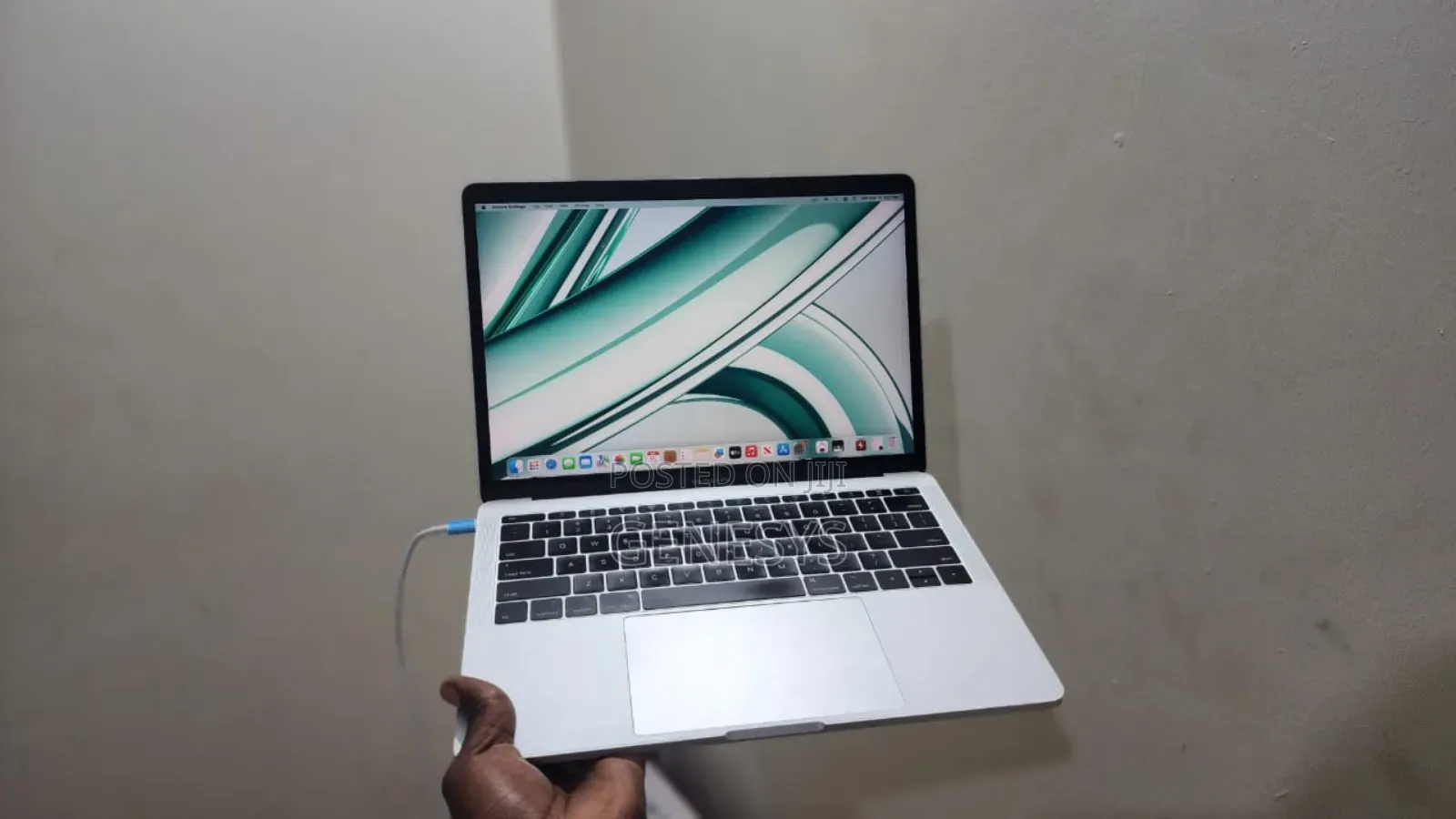 Laptop Apple MacBook Pro 2017 16GB Intel Core I7 SSD 512GB
