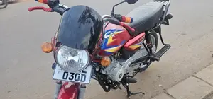 Bajaj Boxer 125 2025 Red