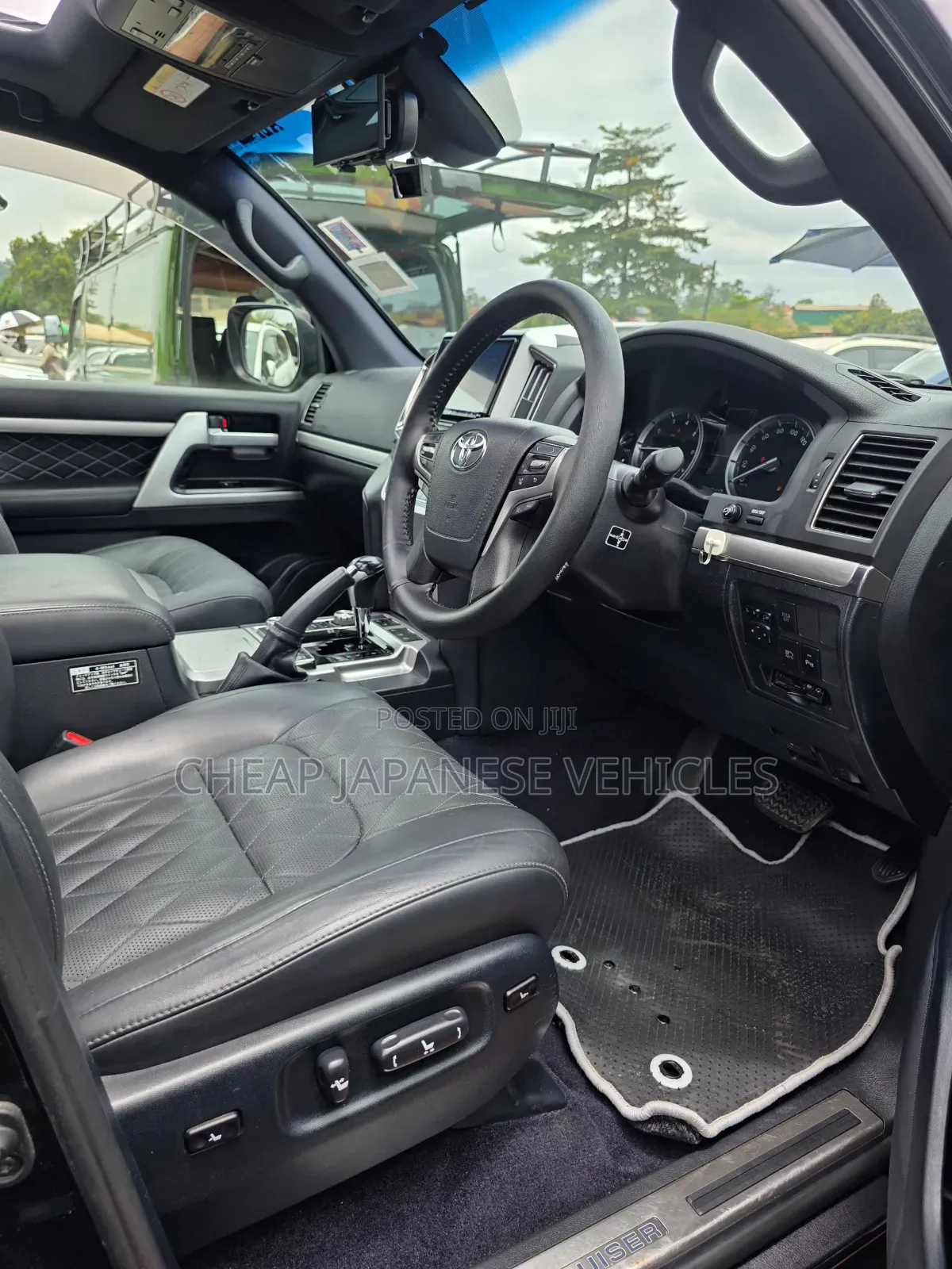 Toyota Land Cruiser 4.6 V8 ZX 2018 Black