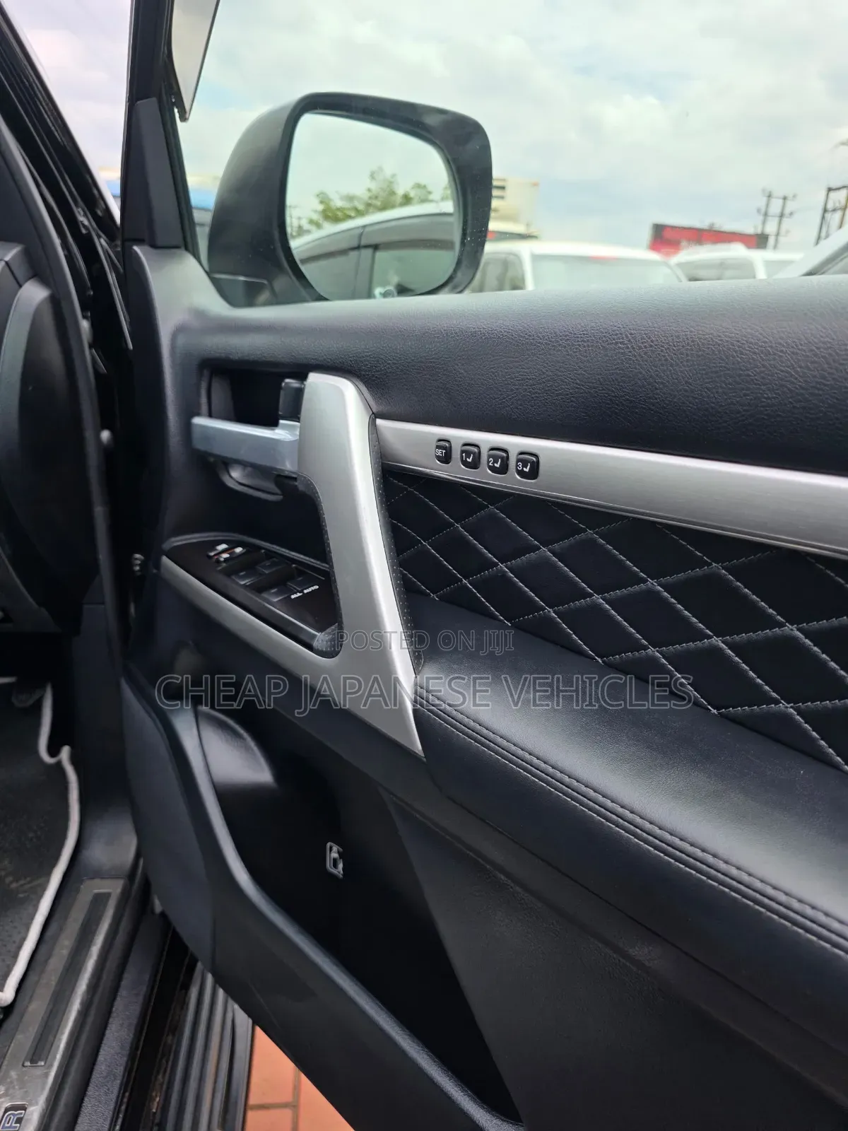 Toyota Land Cruiser 4.6 V8 ZX 2018 Black