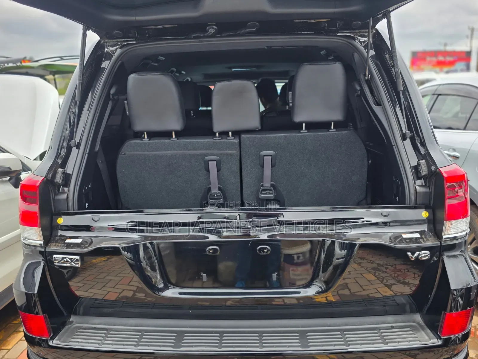 Toyota Land Cruiser 4.6 V8 ZX 2018 Black