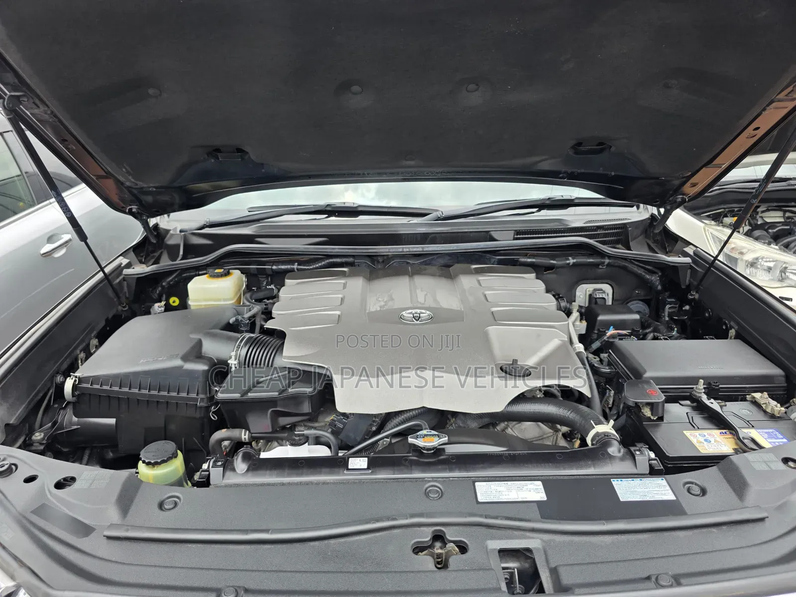 Toyota Land Cruiser 4.6 V8 ZX 2018 Black