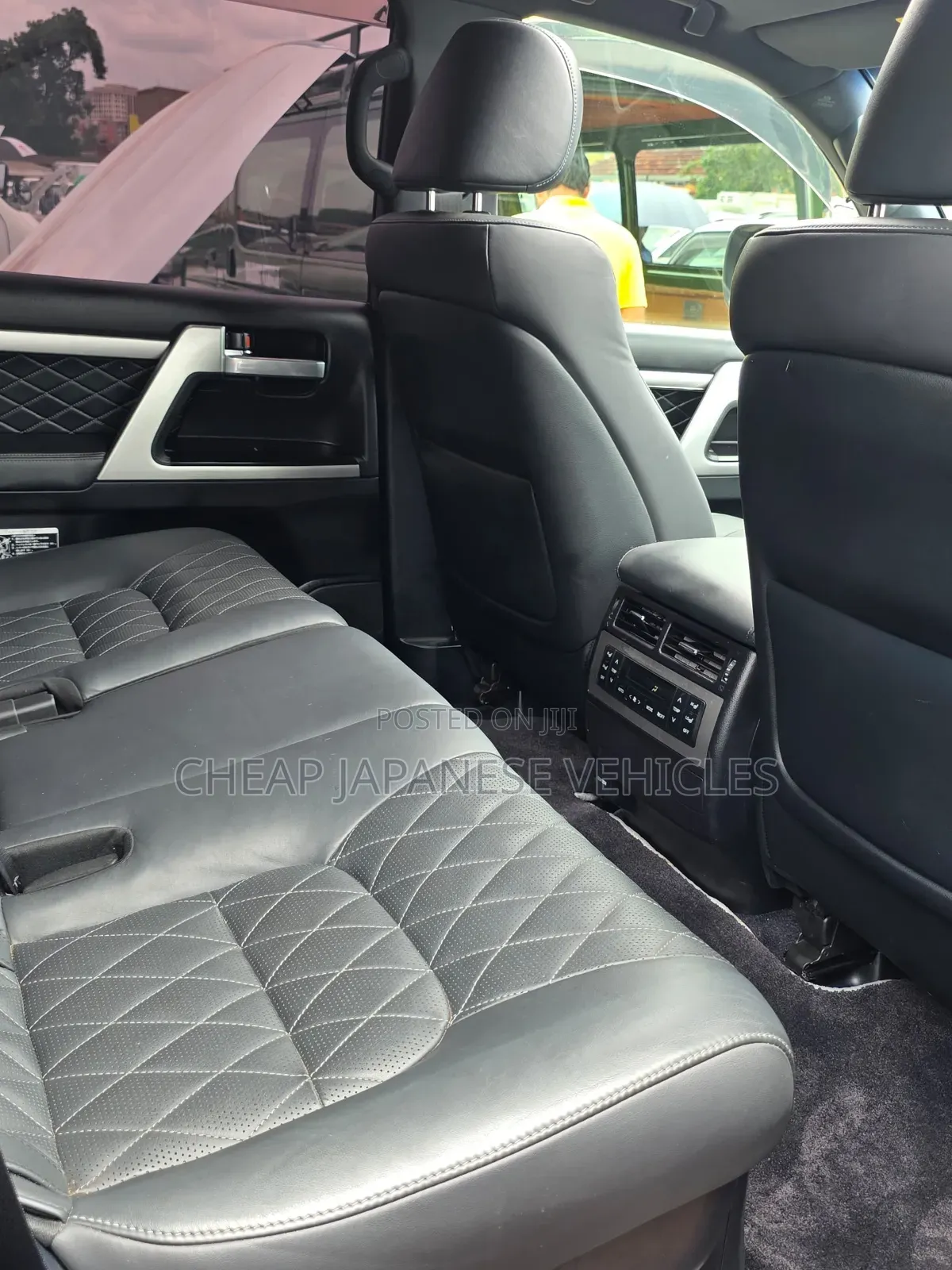 Toyota Land Cruiser 4.6 V8 ZX 2018 Black