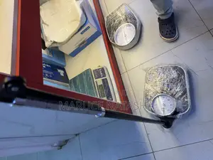 Kinlee Mechanical Weighing Scale With a Height Meter