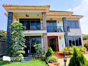 5bdrm Duplex in Fs Properties Ltd, Division A for sale