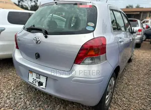 Toyota Vitz 1.0 FWD 5dr 2009 Silver