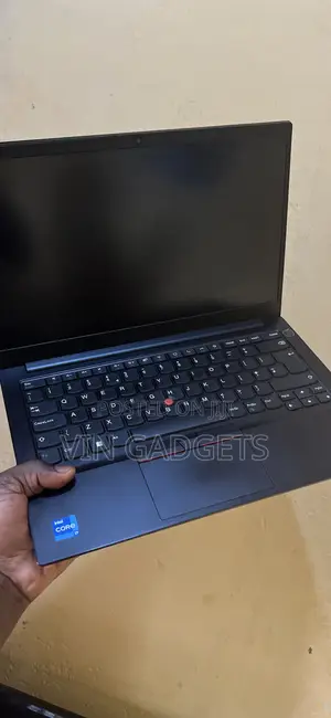 Laptop Lenovo ThinkPad E14 Gen 4 8GB Intel Core I7 SSD 512GB