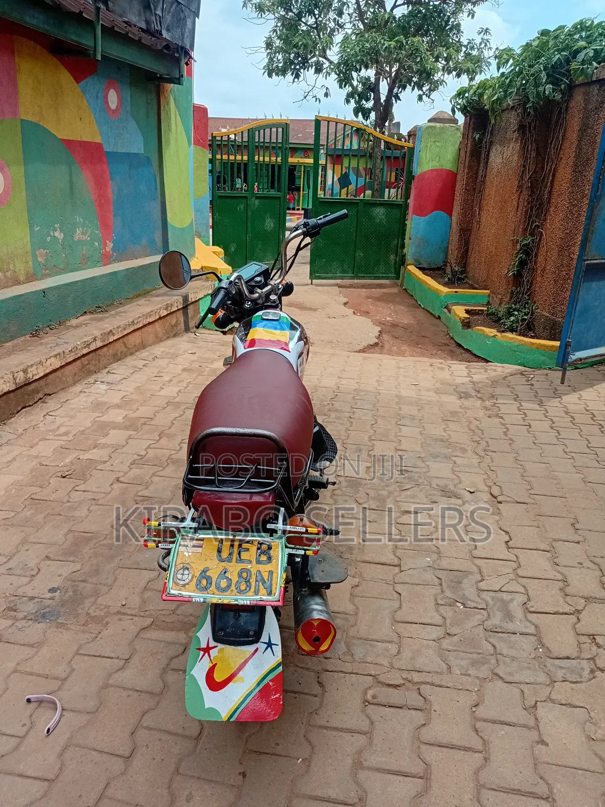 Bajaj Boxer 100 2024 Red