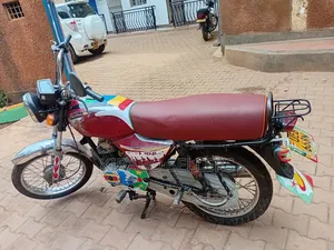 Bajaj Boxer 100 2024 Red