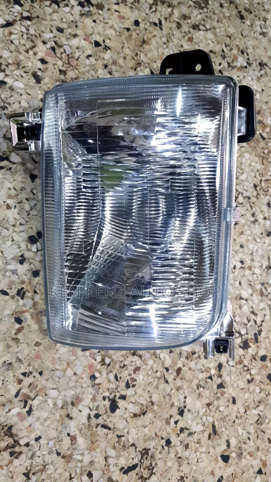 Nissan Hardbody Ordinary Headlamp ( Glass)