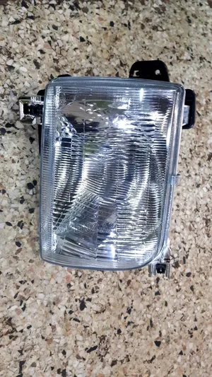 Nissan Hardbody Ordinary Headlamp ( Glass)
