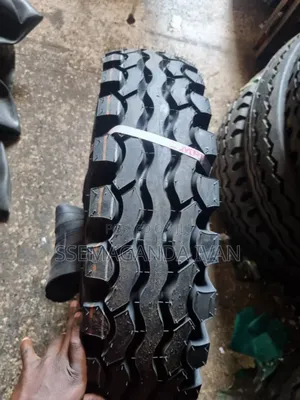 750r16 M777 Multipurpose Semi Lug MRF Tyres