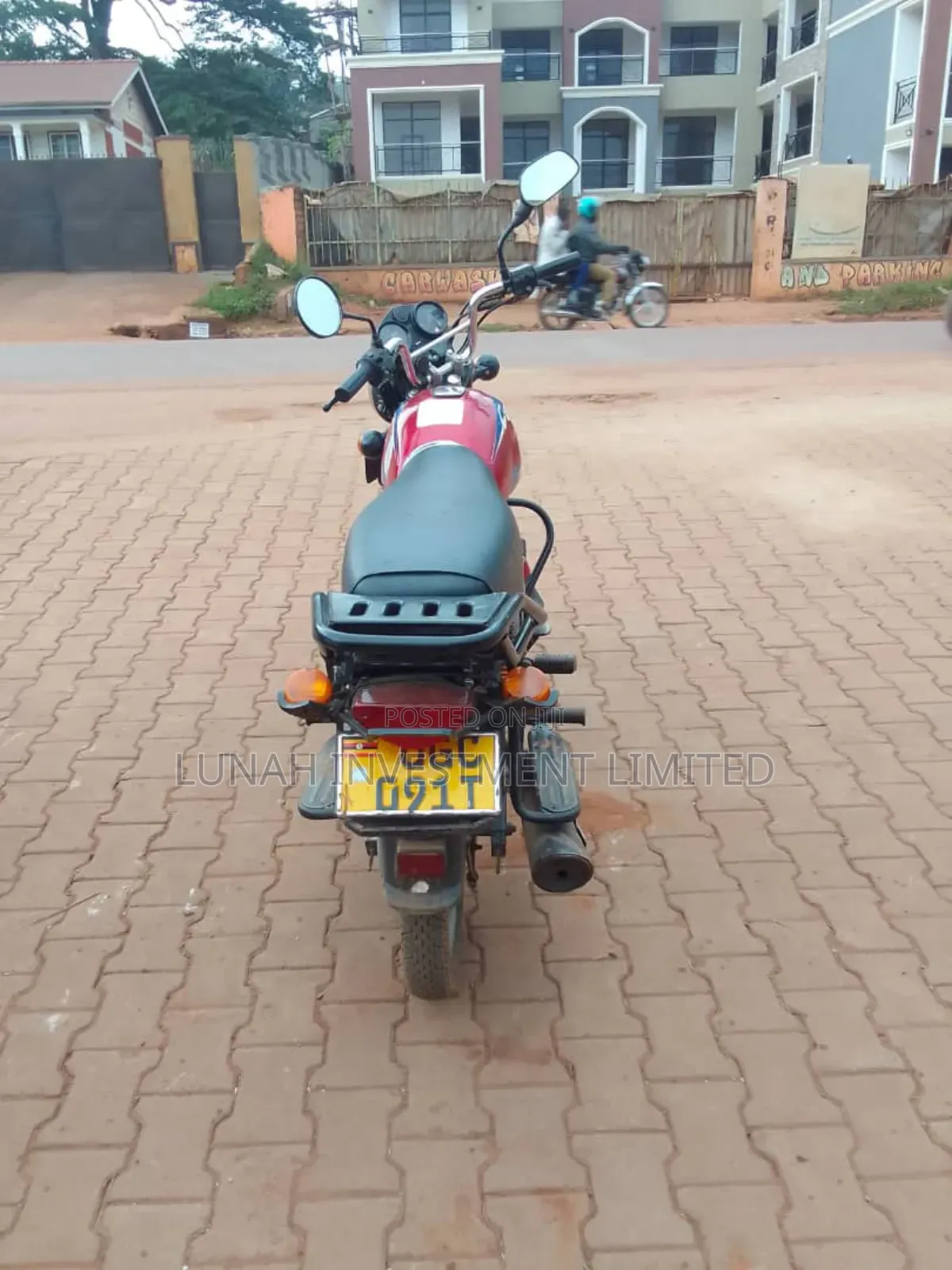 Bajaj Boxer 125 2024 Red