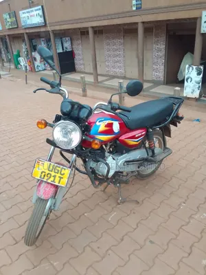 Bajaj Boxer 125 2024 Red