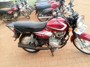 TVS HLX 125 2025 Red
