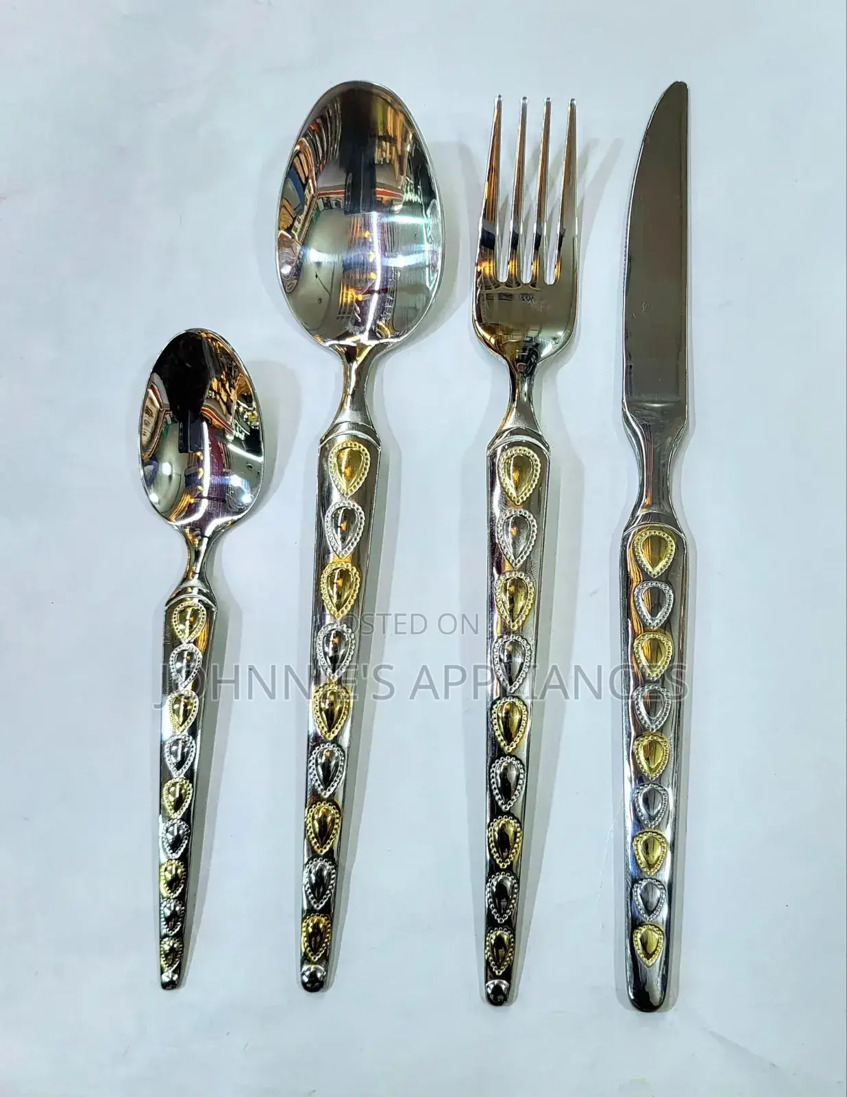 24pics Strong Stainless Steel Cutlery Set
