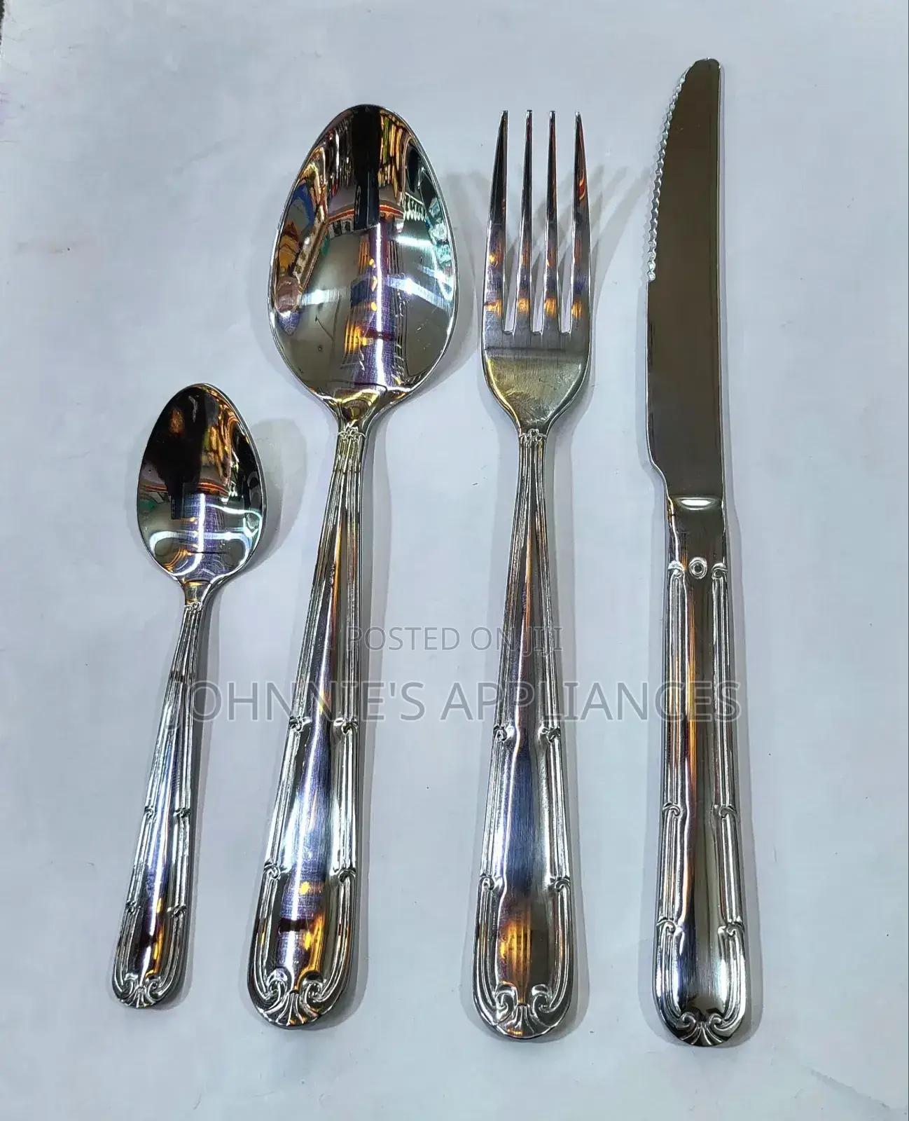 24pics Strong Stainless Steel Cutlery Set