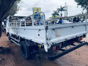 Mitsubishi Canter Truck 3.5 Ton 1990 White