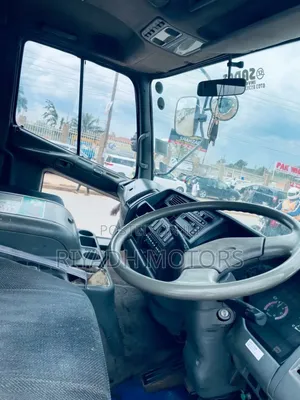 Mitsubishi Fuso 1997 White