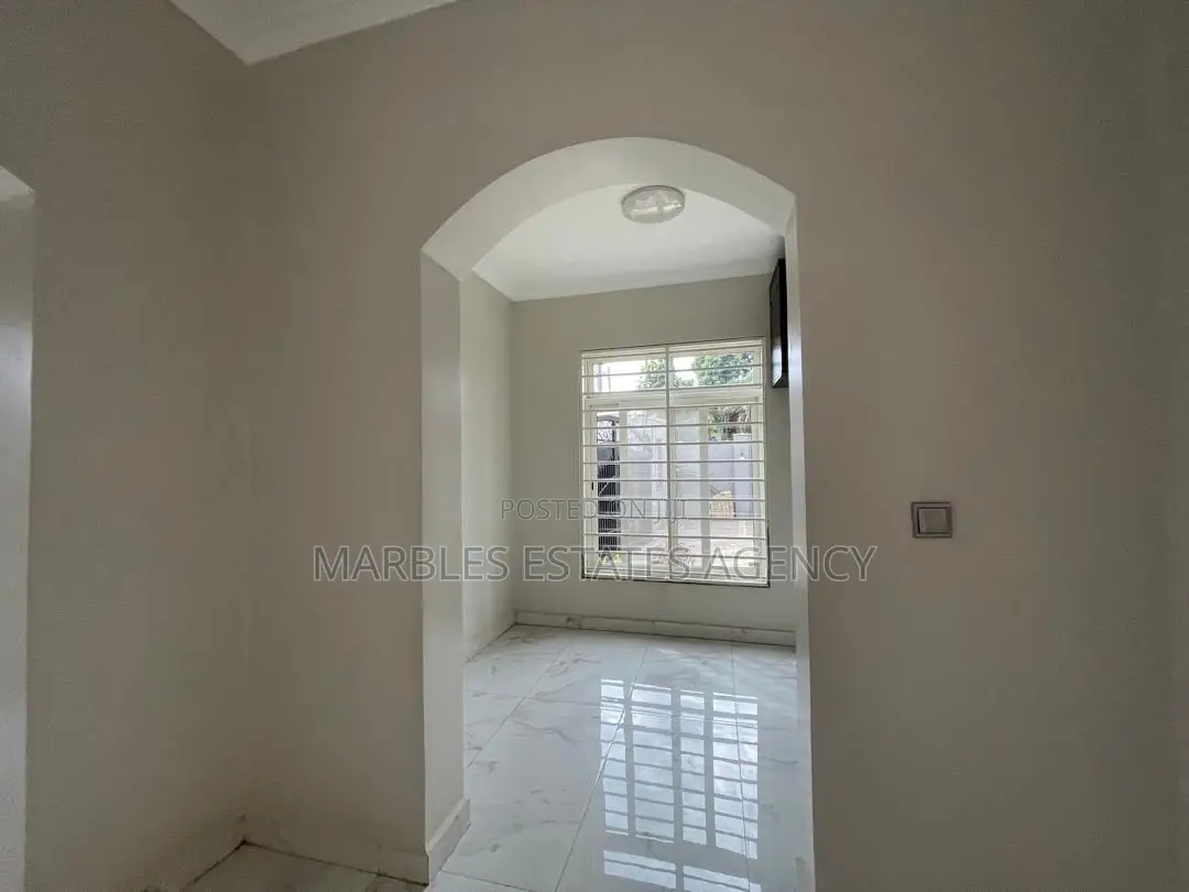 7bdrm House in Muyenga, Central Division for rent