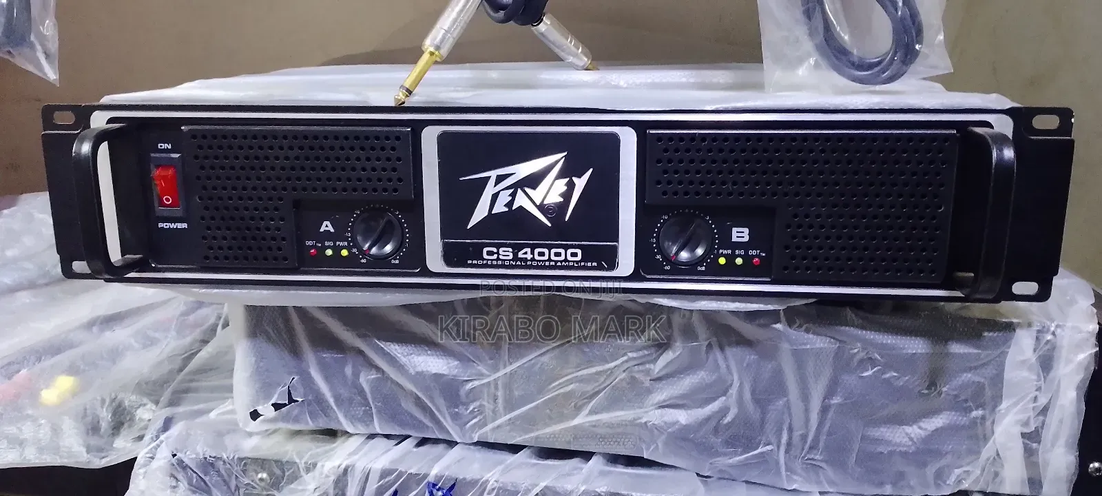 Amplifier (Peavey)