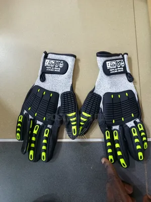 Keep Safe Anti-impact Cut Resistant Nitrile Gloves.