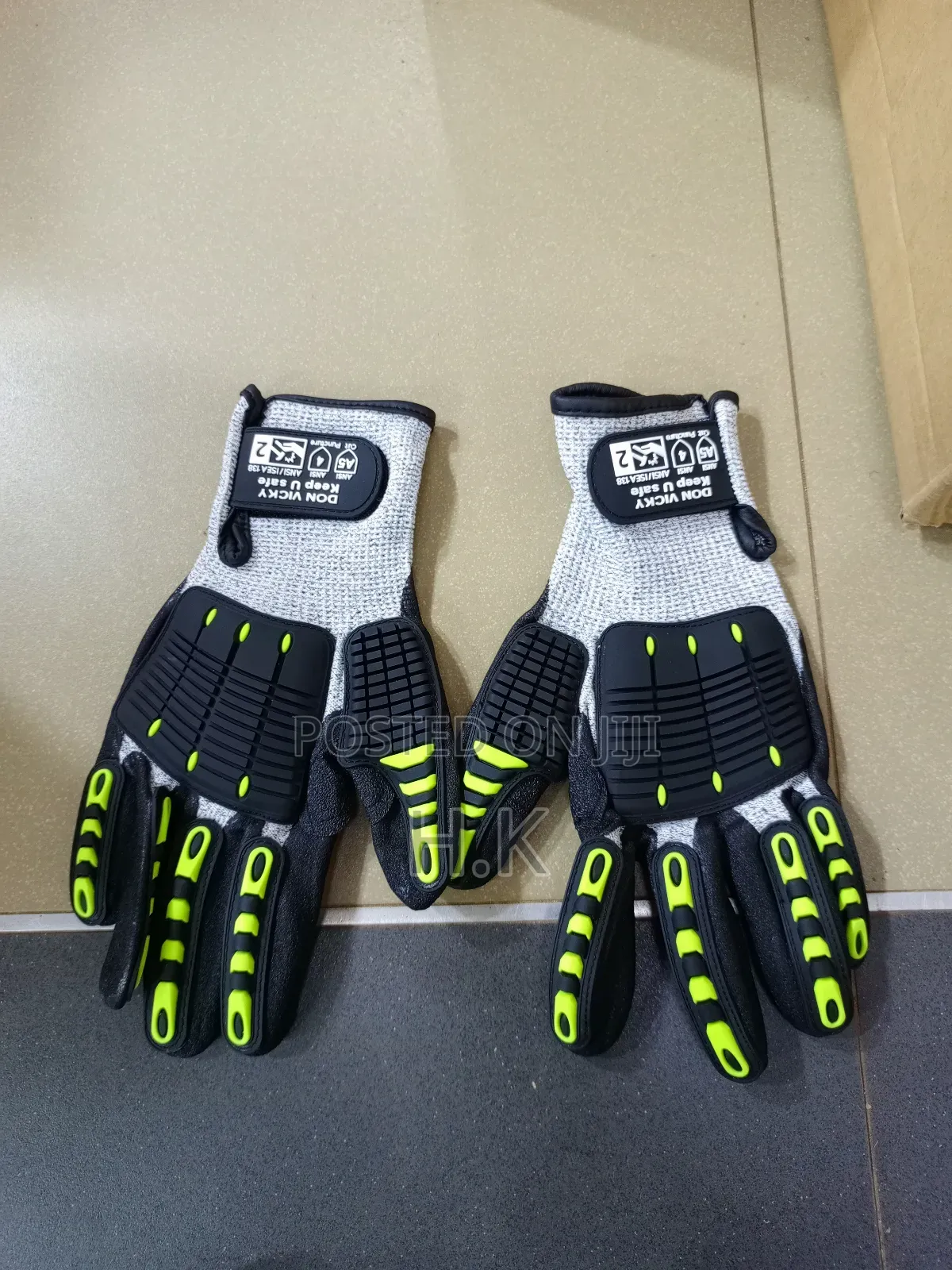 Keep Safe Anti-impact Cut Resistant Nitrile Gloves.