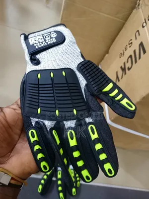 Keep Safe Anti-impact Cut Resistant Nitrile Gloves.