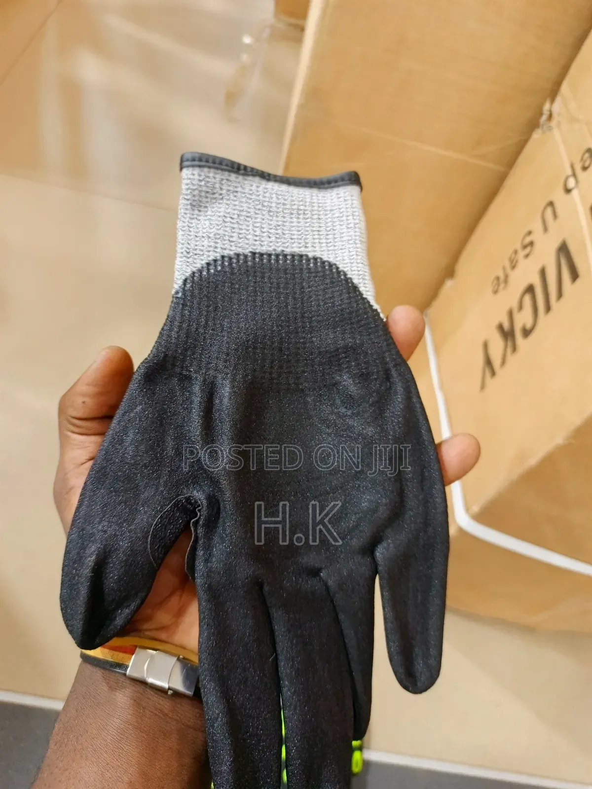 Keep Safe Anti-impact Cut Resistant Nitrile Gloves.