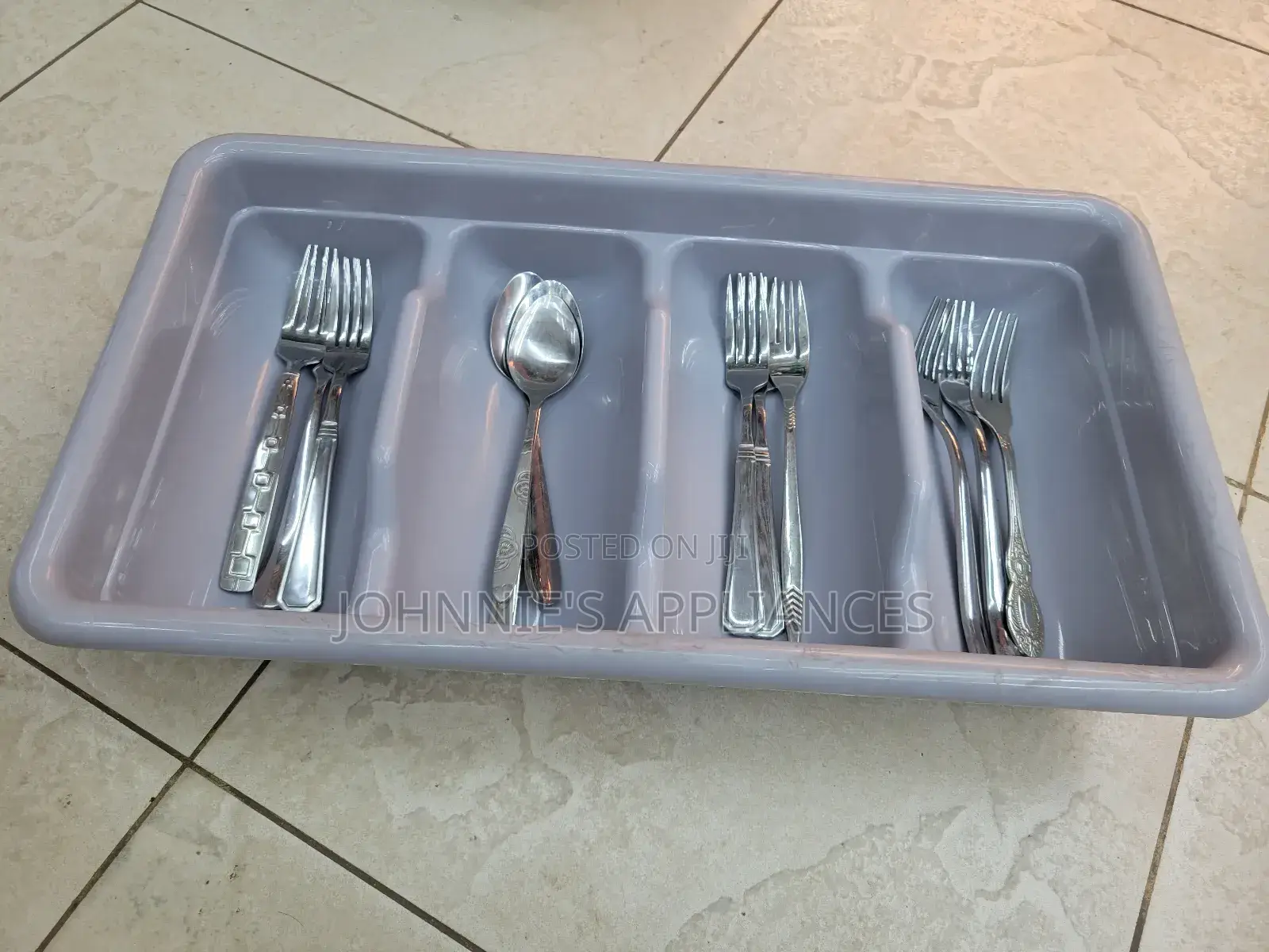 Hard Plastic Cutlery Organizer Set