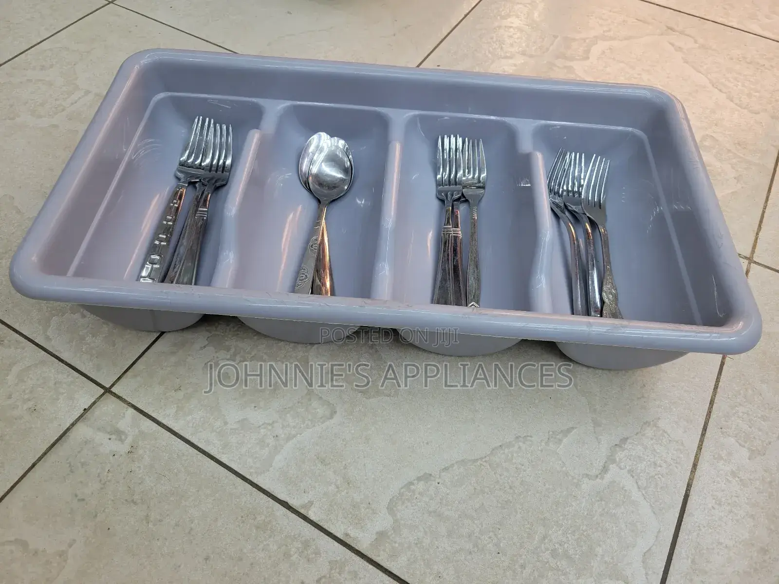Hard Plastic Cutlery Organizer Set