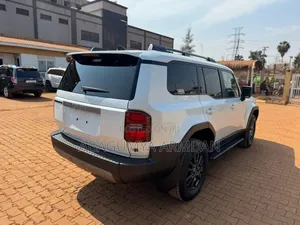New Toyota Land Cruiser Prado 2.7 2024 White