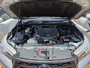 Toyota Hilux 2.8 Diesel 2020 Silver