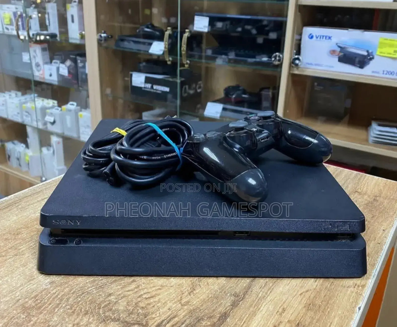 Home Used Playstation 4 Slim in a Good Condition. It's Chipped.