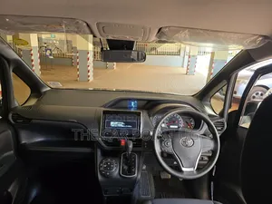 Toyota Noah 2016 Burgundy