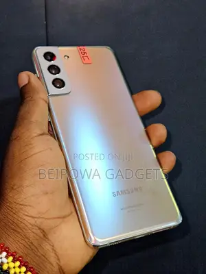 New Samsung Galaxy S21+ 5G 128 GB Silver