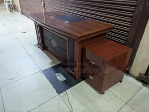 Second Hand Executive Desk, Size 160cm // 1.6 Metres With a Drawer