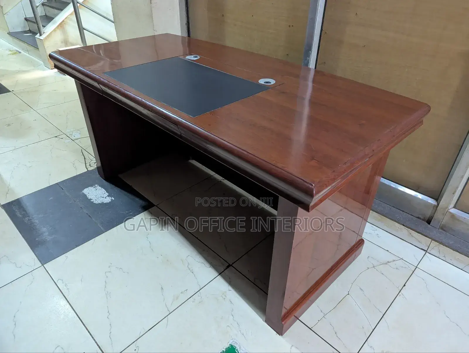 Second Hand Executive Desk, Size 160cm // 1.6 Metres With a Drawer