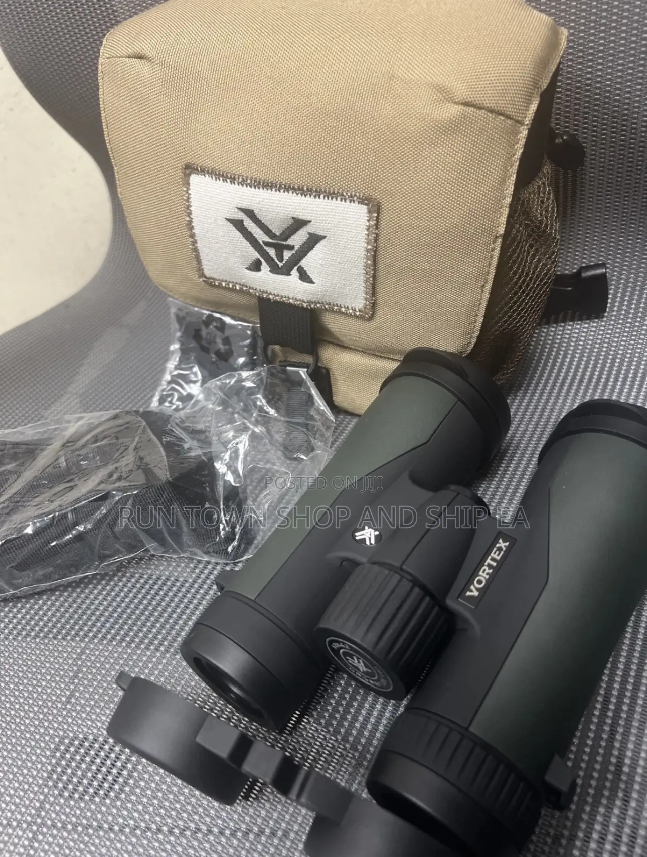 Vortex Optics Crossfire Hd 10x42 Binoculars W/ Case Glasspak Harness