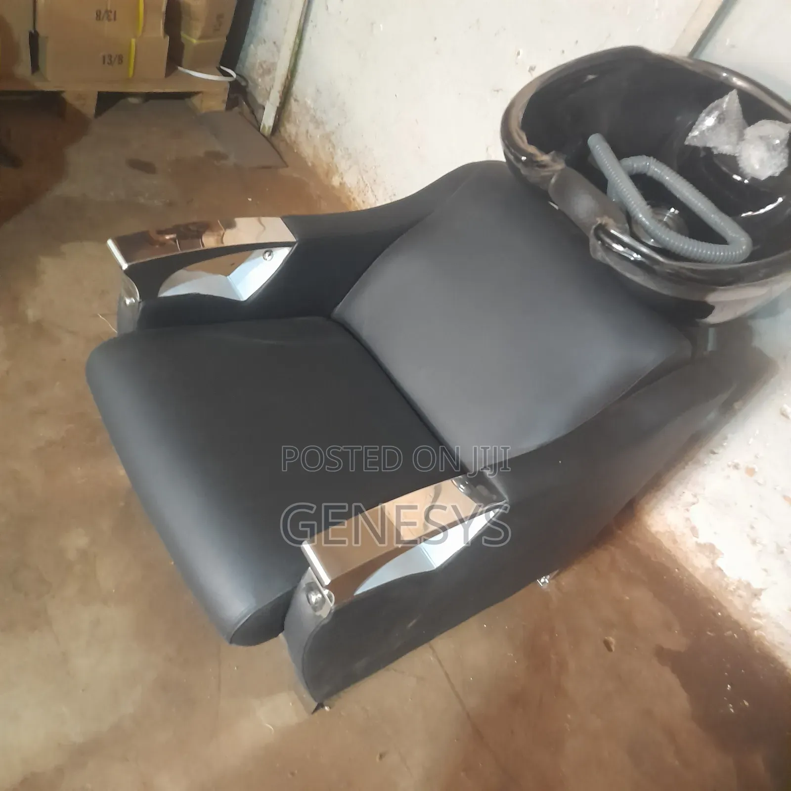 Ceramic Saloon Sink Chairs