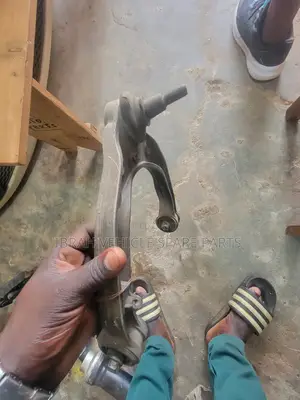 Upper Control Arms Toureg