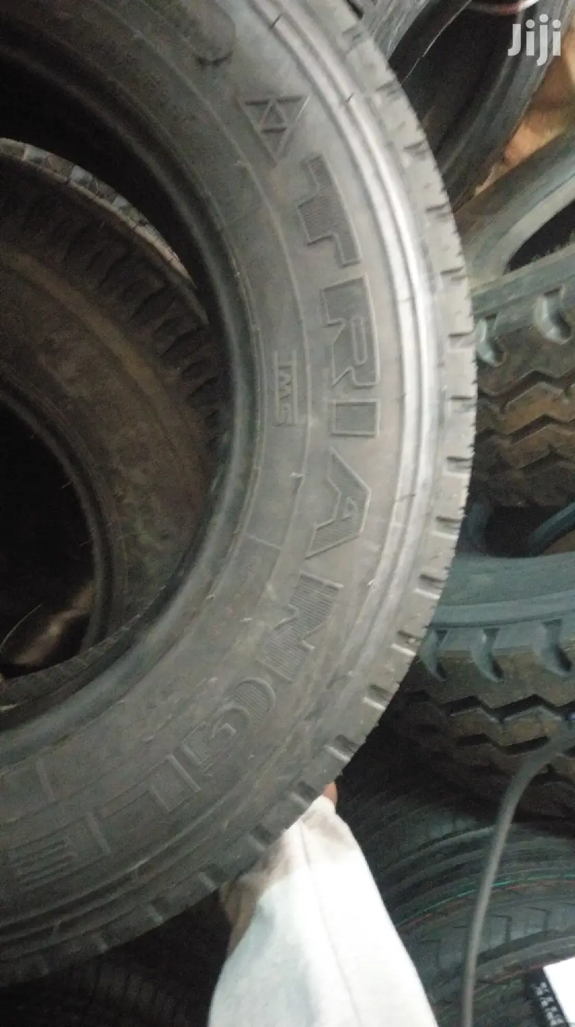 215/75r17.5