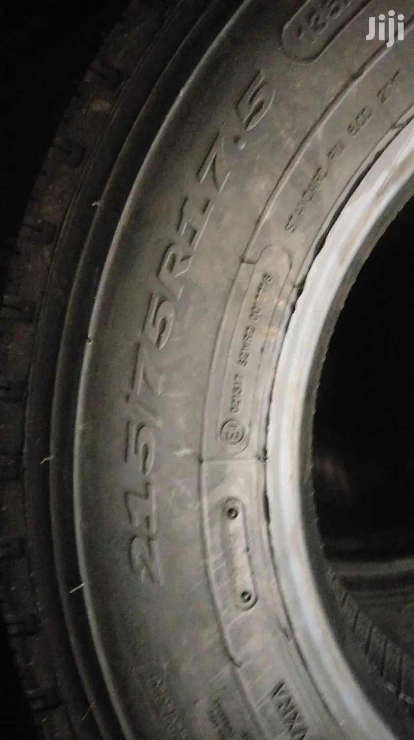 215/75r17.5