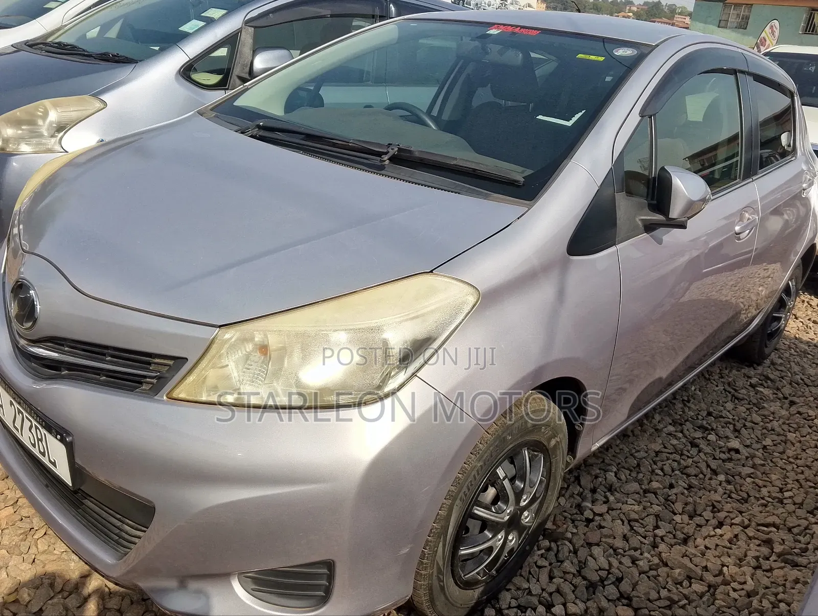 Toyota Vitz 1.3 AWD 5dr 2010 Gold