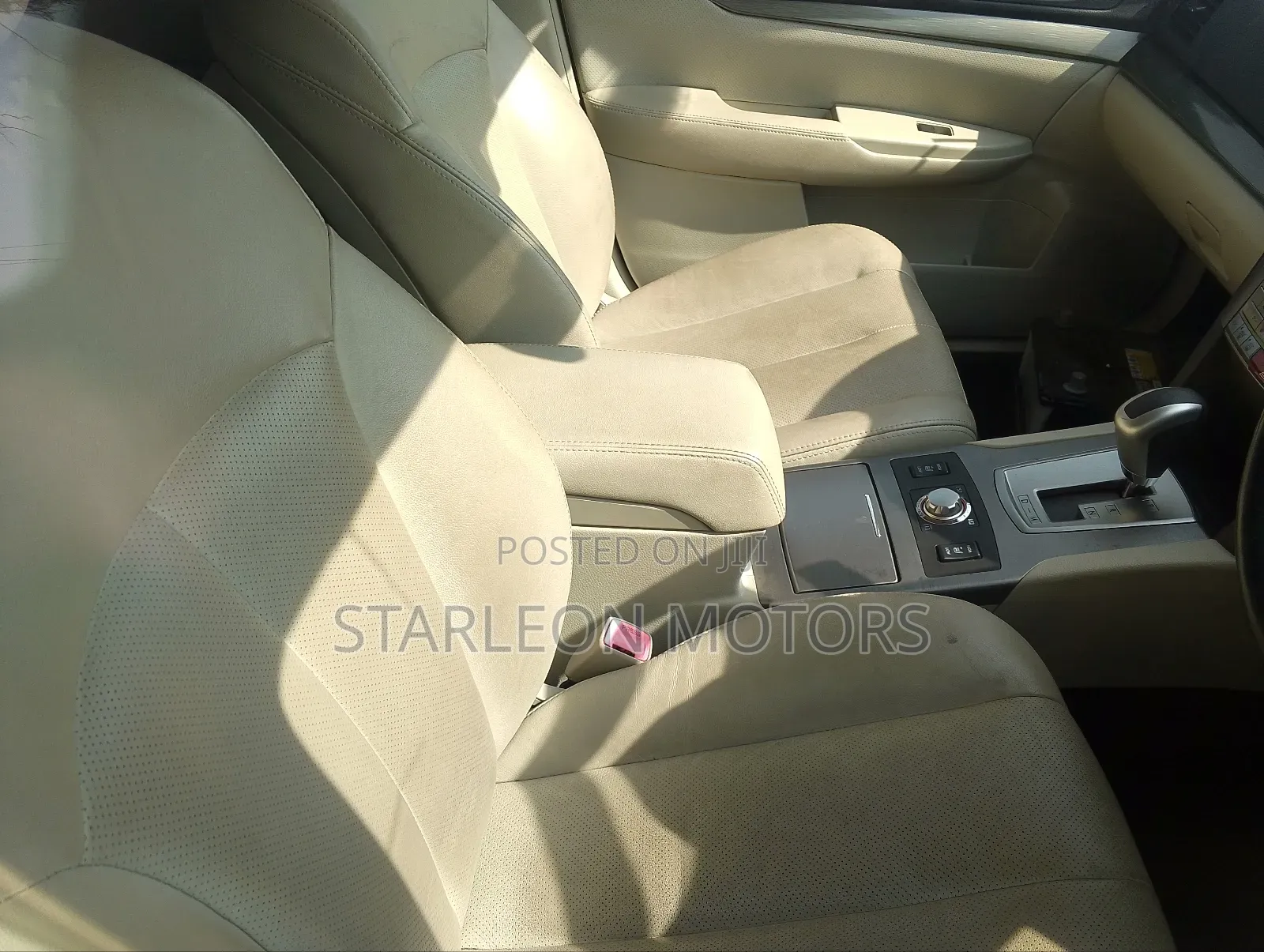 Subaru Outback 2.5i Premium 2010 Silver