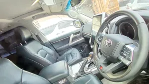 Toyota Land Cruiser 2016 White