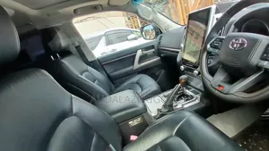 Toyota Land Cruiser 2016 White